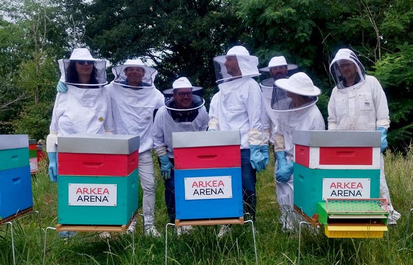 Arkéa Arena s’engage pour la biodiversité en parrainant des ruches en Gironde