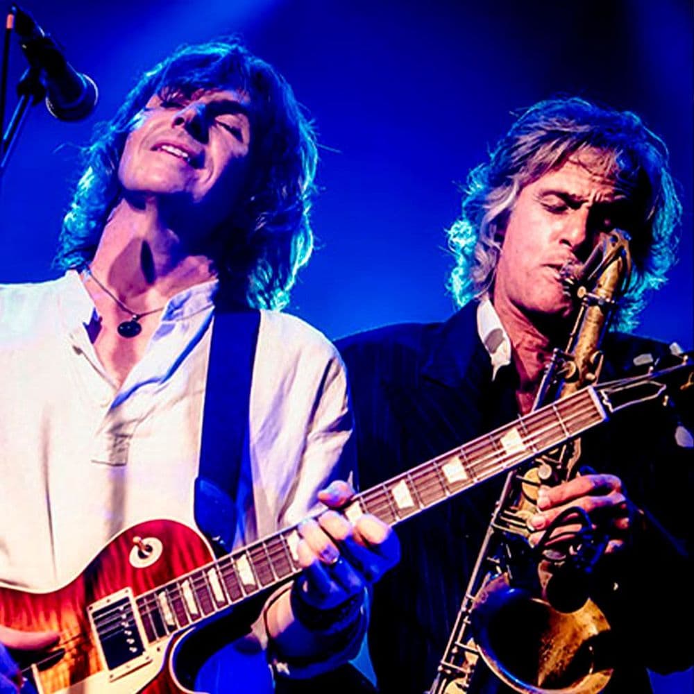 Shiver in the dark - The Dire Straits Experience